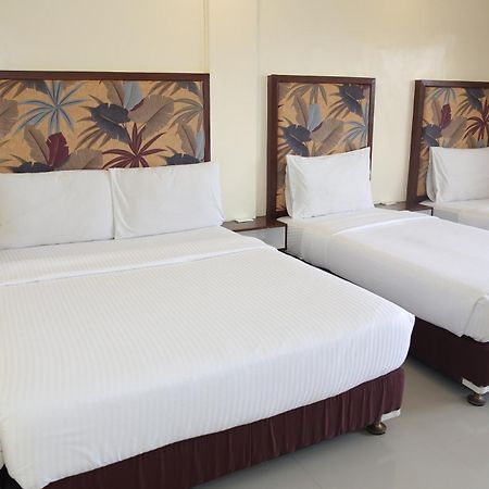 Eon Centennial Resort Hotel & Waterpark Iloilo Chambre photo