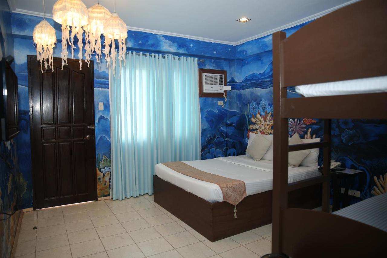 Eon Centennial Resort Hotel & Waterpark Iloilo Extérieur photo