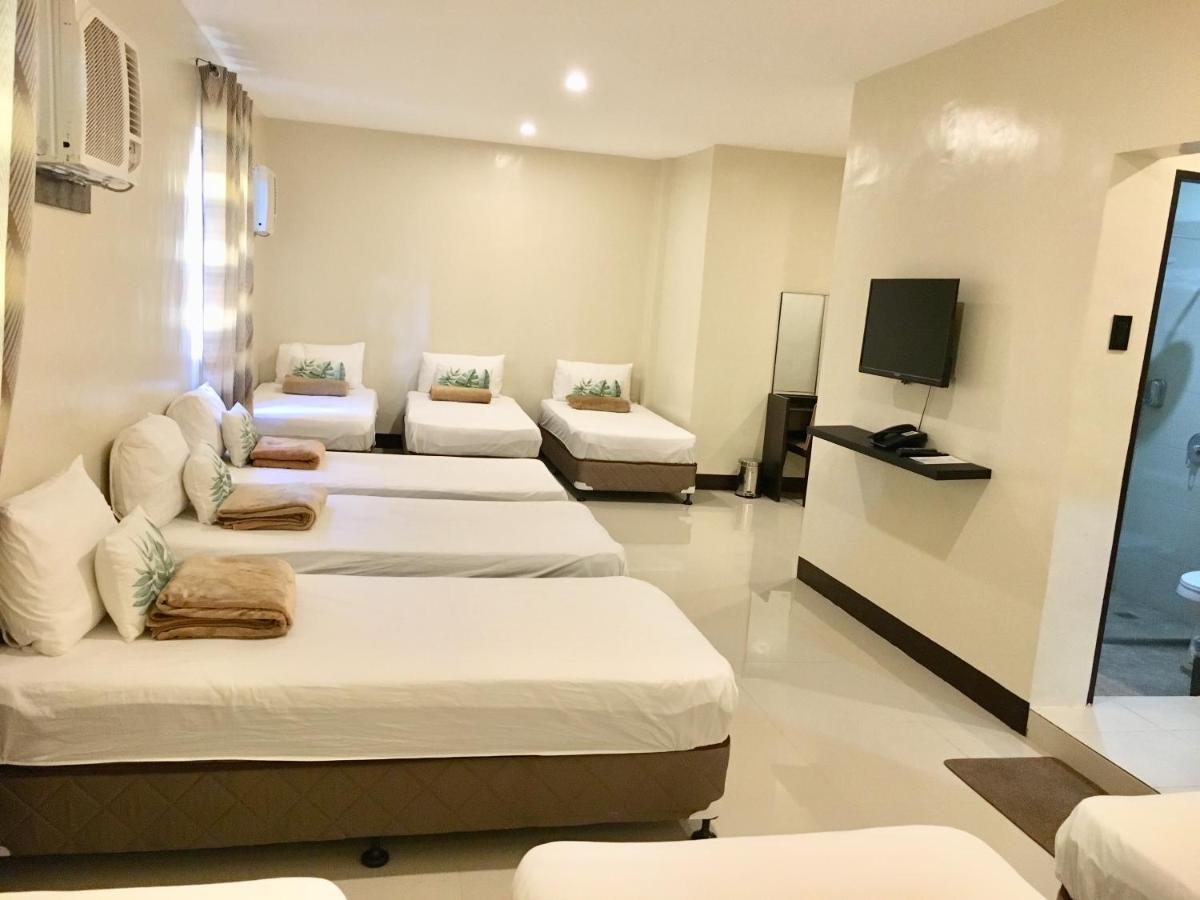 Eon Centennial Resort Hotel & Waterpark Iloilo Extérieur photo