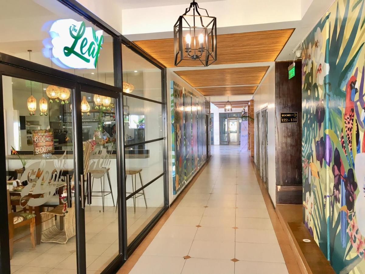 Eon Centennial Resort Hotel & Waterpark Iloilo Extérieur photo