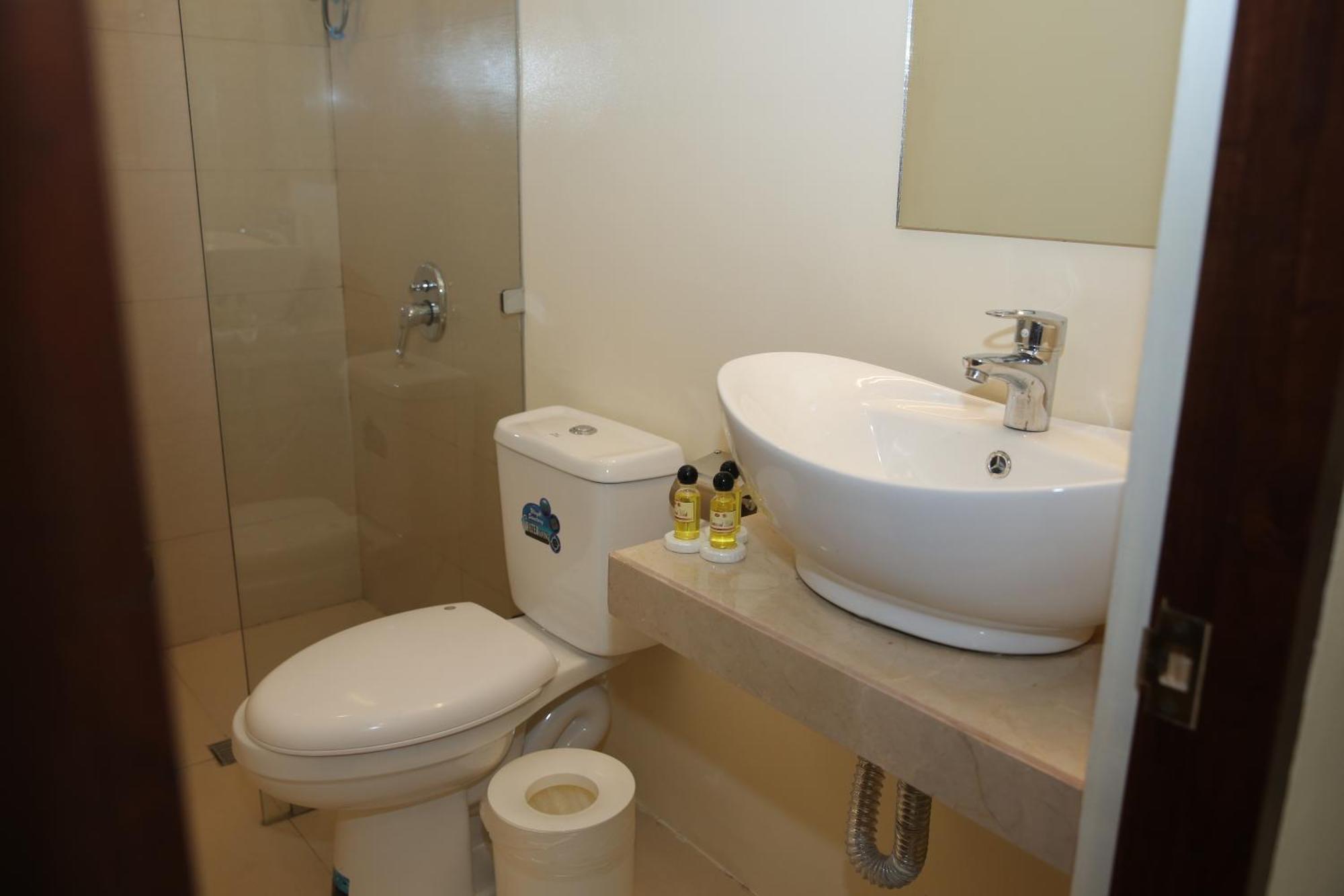 Eon Centennial Resort Hotel & Waterpark Iloilo Chambre photo