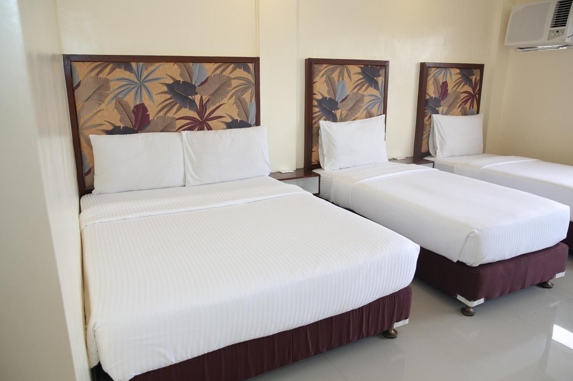 Eon Centennial Resort Hotel & Waterpark Iloilo Chambre photo