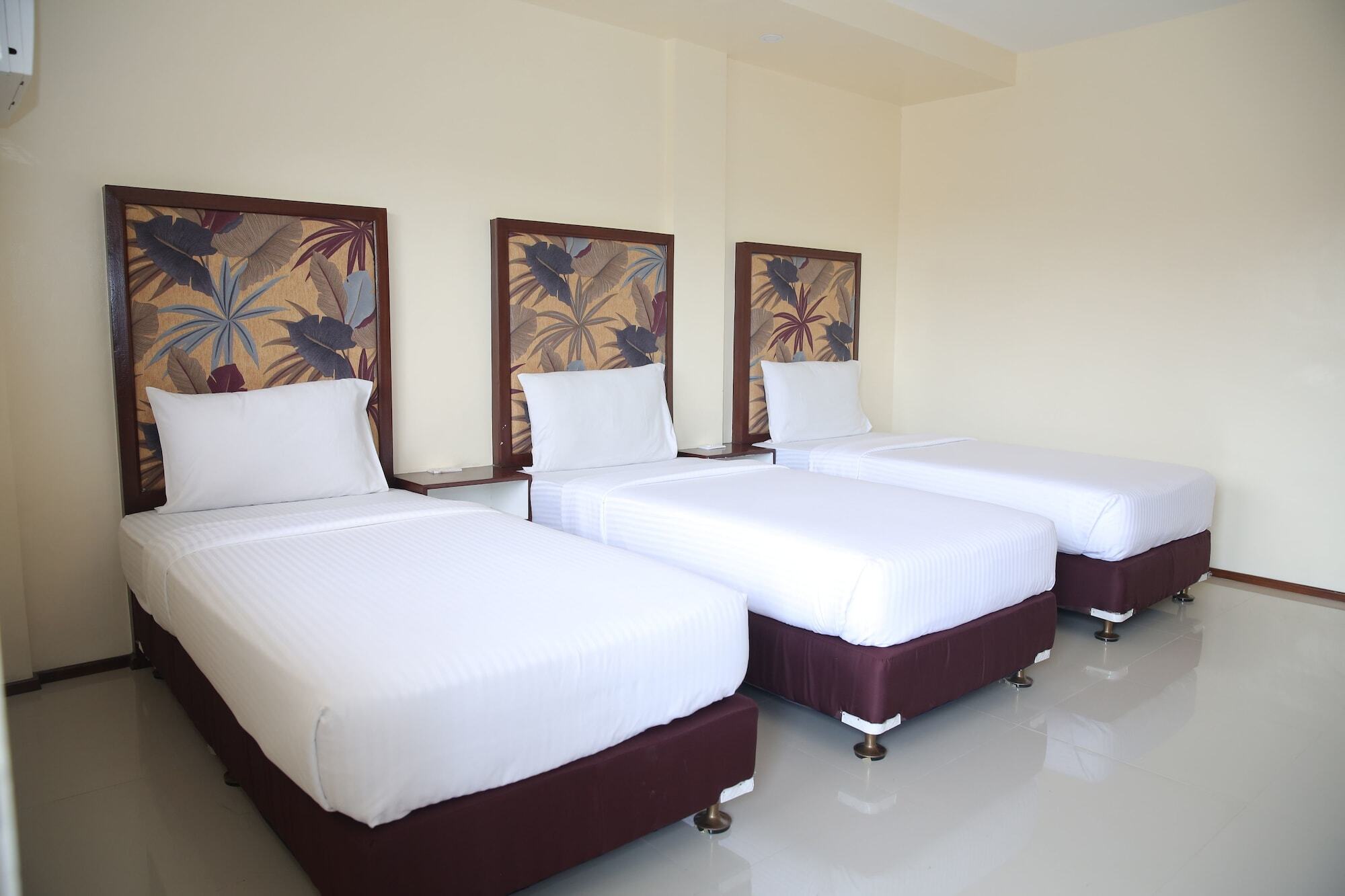 Eon Centennial Resort Hotel & Waterpark Iloilo Extérieur photo